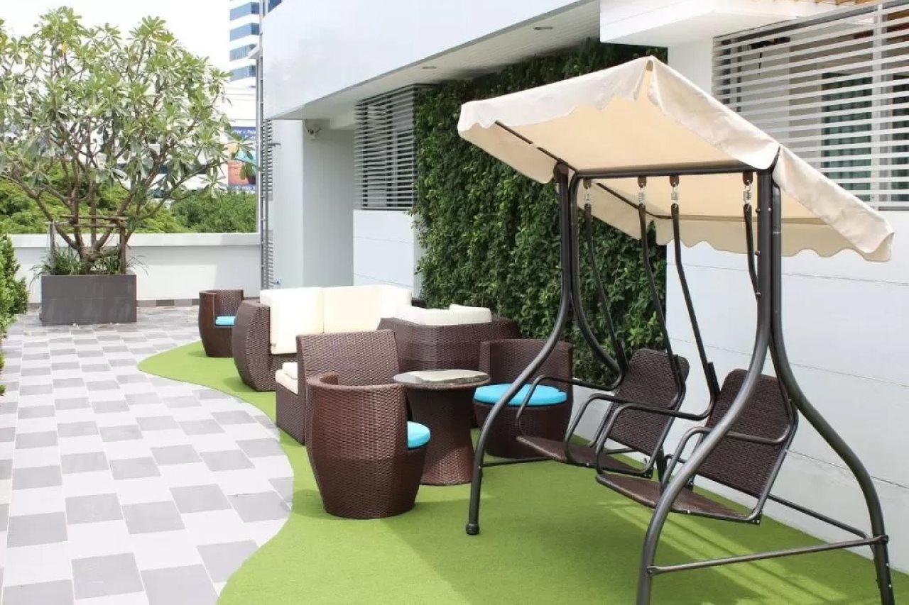 The Moonite Boutique Hotel Bangkok Extérieur photo